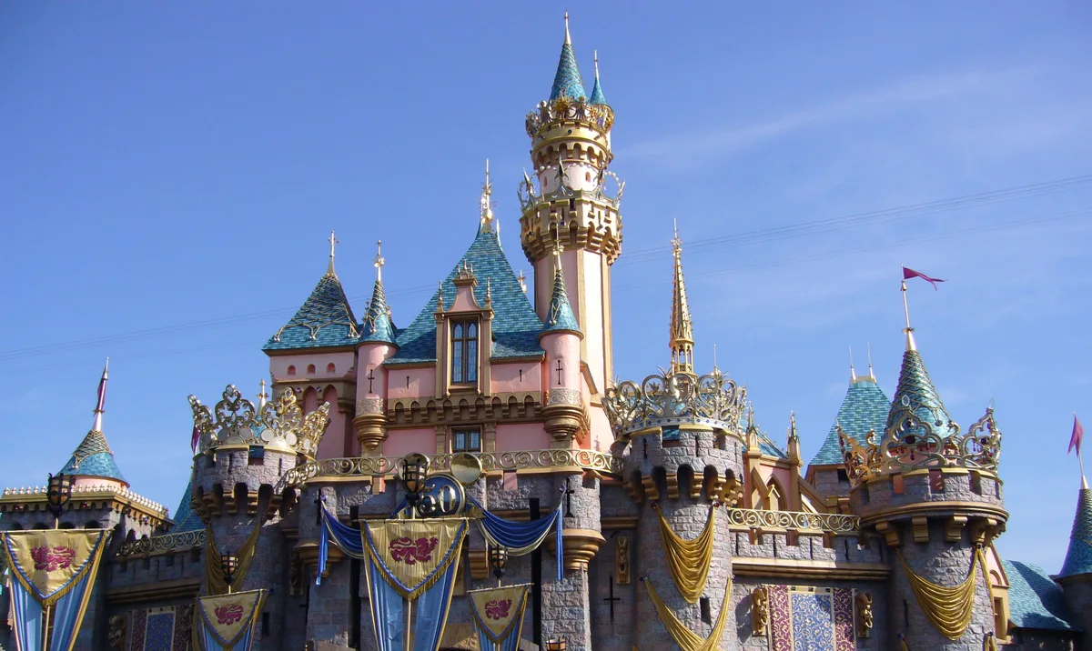 Upper façade of Sleeping Beauty Castle with its 2006 decorations